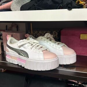Puma White and Pink Platform Sneakers with Sparkly dark stripe
